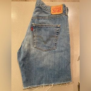 Levi’s 501 cut offs Waist 31